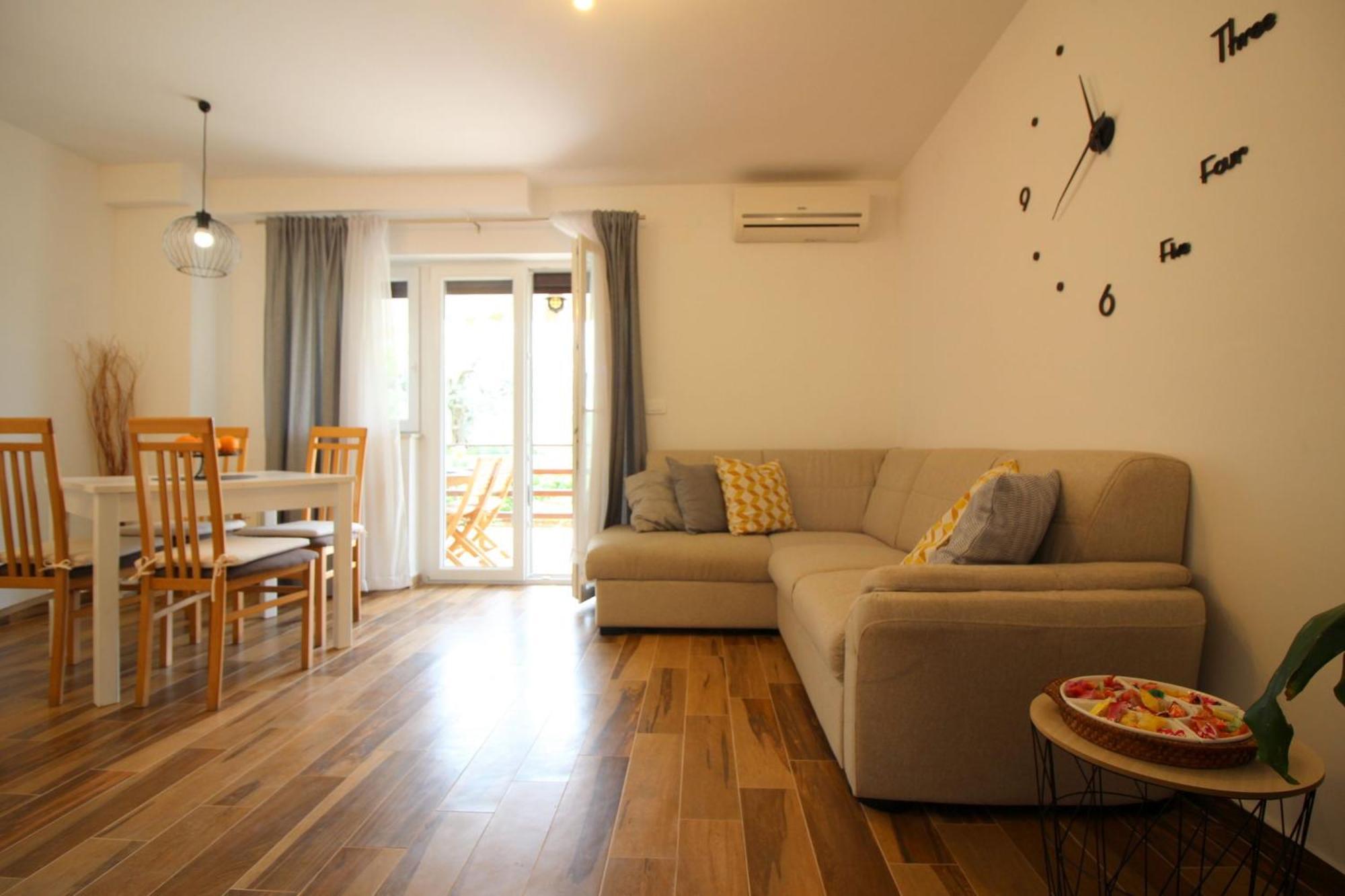 Apartment Jakomina 1 In Strandnaehe, Klimatisiert Porec