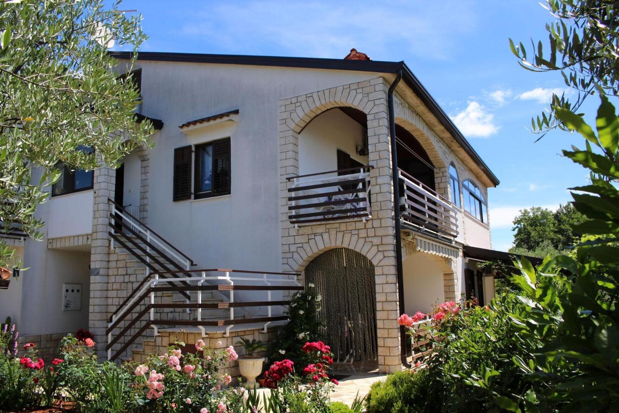 Jakomina 1 In Strandnaehe, Klimatisiert Porec